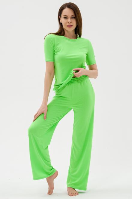 Костюм женский из футболки и брюк из вискозы Леопард неон зеленый