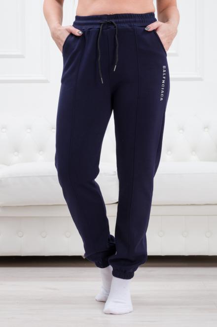 Брюки женские трикотажные со стрелкой темно-синий