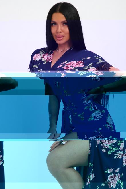 Халат женский из вискозы Венера розы макси