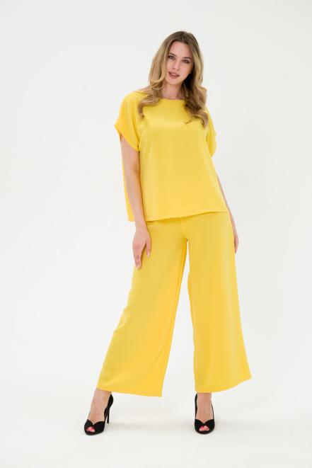 Костюм женский из туники и брюк палаццо из жатки Диана желтый