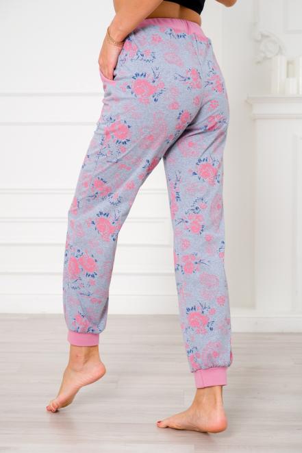 Брюки женские из кулирки на манжете розы на сером Брюки женские из кулирки на манжете розы на сером